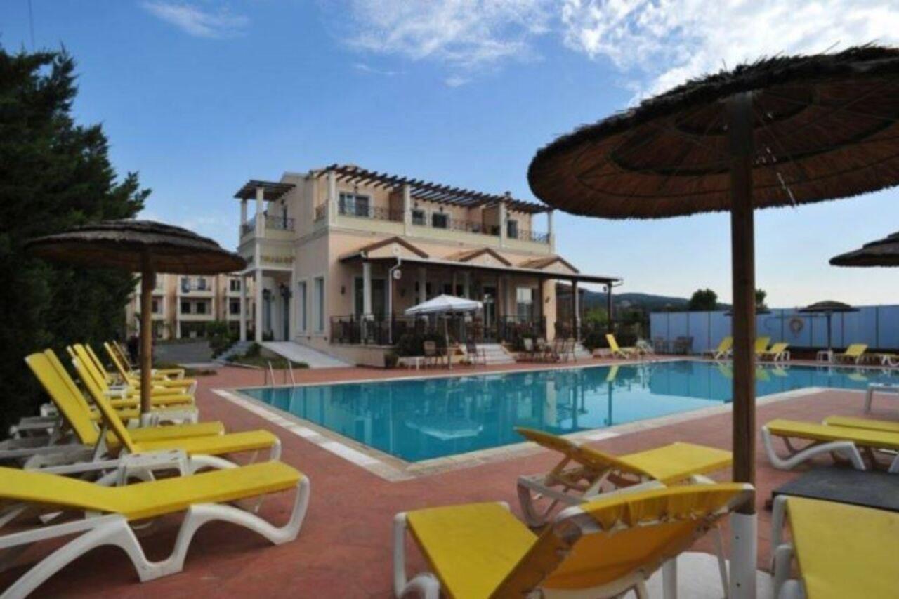 Thinalos Aparthotel Acharavi  Exterior foto